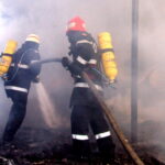 video incendiu violent in navodari persoanele din bloc evacuate una gasita decedata 69862d3f26252