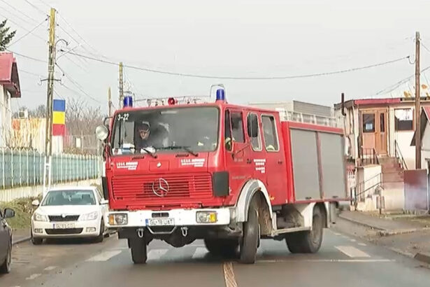 video marturia pompierului amendat de politisti in timp ce mergea la un incendiu putea sa arda casa sa fie persoane in casa 698f5f64c067e