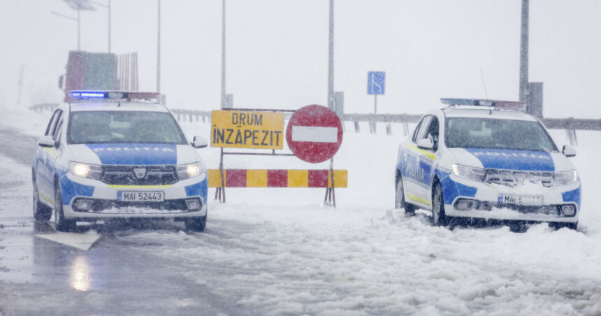 video ninge viscolit in 16 judete si in bucuresti copaci cazuti masini avariate ce drumuri sunt inchise circulatiei 6999543376c8e
