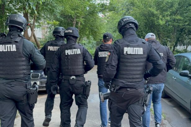 video perchezitii de amploate in medgidia sunt vizati presupusi camatari dobanzi intre 100 si 400 din valoarea imprumuturilor 698444d37f56d