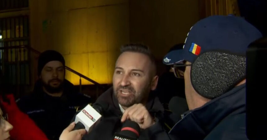 video politistii care au protestat in piata victoriei au incercat sa intre in guvern sa mergem sa vorbim cu domnul bolojan 699df17375614