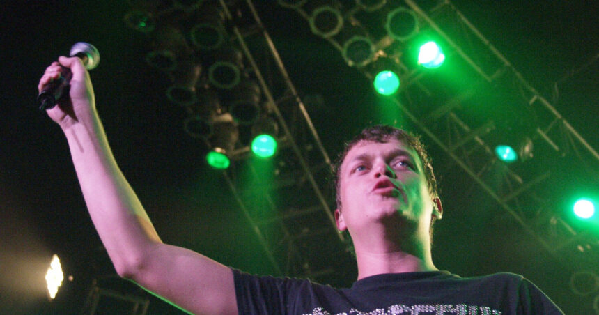 video solistul trupei rock 3 doors down a murit la 47 de ani brad arnold suferea de cancer la rinichi 698c2273c363e