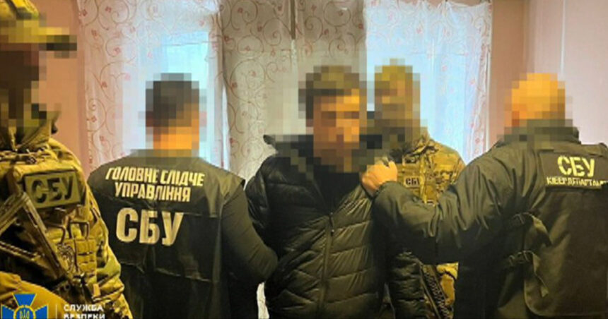 video spion al lui putin angajat la o banca din kiev indica tinte pentru bombardamente si furniza rusiei informatii sensibile 6989bdfae633b