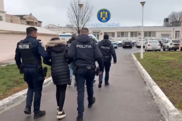 video talhari retinuti dupa agresarea a doi batrani din cernavoda banii furati au fost recuperati 6987009c5dd1b