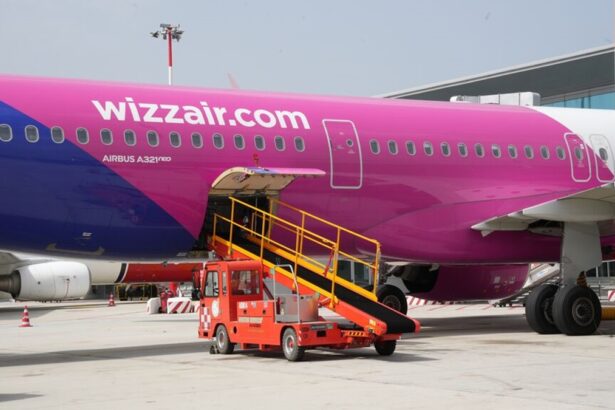 wizz air confirma oficial suspendarea zborurilor dintre romania si aeroporturile din israel si dubai vezi aici pana cand 69a2ba91a89f4