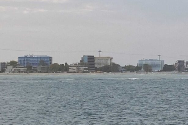 abadl peste 100 de beach baruri ilegale identificate pe litoral majoritatea au fost desfiintate 69a5a65cec703