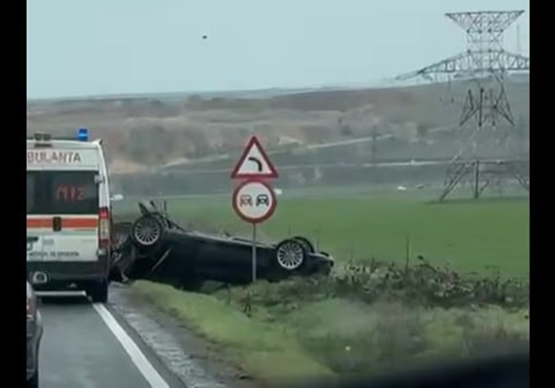 accident aproape de piatra un bmw s a rasturnat 69ca558eed2f9