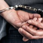 adolescent din sibiu arestat pentru omor el este acuzat ca a lovit un barbat cu bata in cap apoi l a lasat in strada 69aed5ae2f292