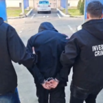 apel la 112 doi copii au fost agresati grav de parintii care au primit interdictie sa se apropie de ei tatal a fost retinut si propus pentru arestare 69c7b951132c8