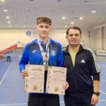 atletul de la cs medgidia alin mihai savlovschi pe podium la nationalele in sala 69a6f24f1fecd