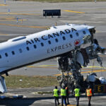 au venit primele raspunsuri in urma accidentului de pe laguardia cand un avion a intrat intr o masina de pompieri 69c387c24f9ed