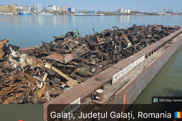 barja cu deseuri suspecte din republica moldova oprita in portul galati garda de mediu a descoperit nereguli grave 69c53bb01eb94