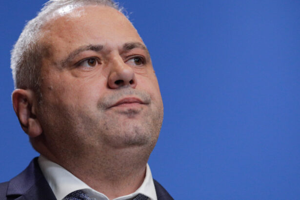 ce spune ministrul agriculturii intrebat daca il va demite pe adrian chesnoiu de la afir dupa condamnarea la iccj 69b1cd0bbd3de