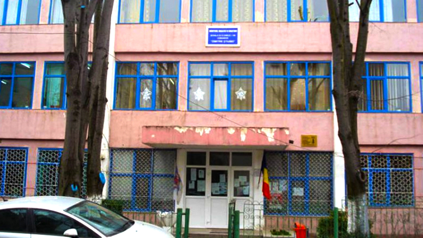 copii tinuti in frig la poarta scolii nr 36 isj invoca scoala altfel si acordul parintilor 69a564a9cb68b