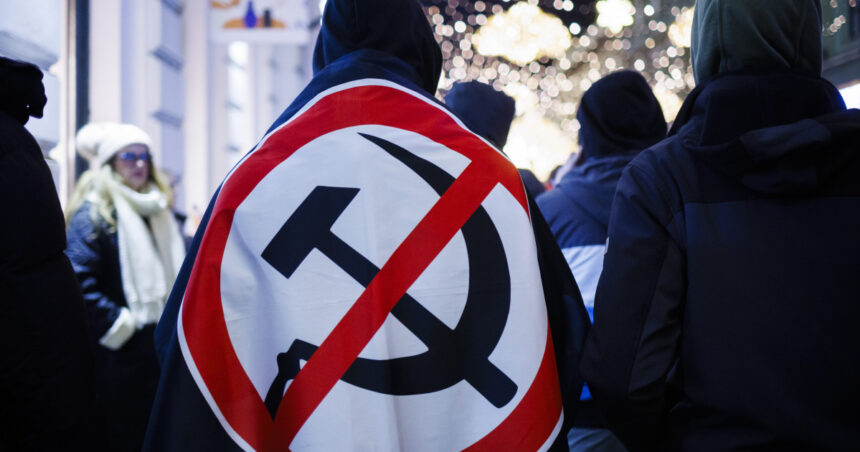 cum sa primesti salariu si pensie avand singura calitate de a fi securist cazul prezentat de cnsas 69aeab7b04bea