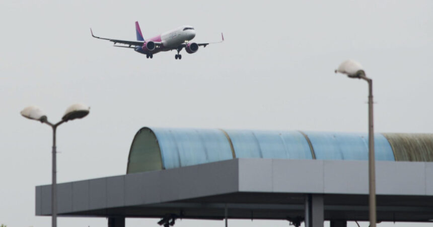 cursele speciale ale tarom care ar fi trebuit sa repatrieze peste 300 de romani din orientul mijlociu amanate pentru luni seara 69a531b0a02ef