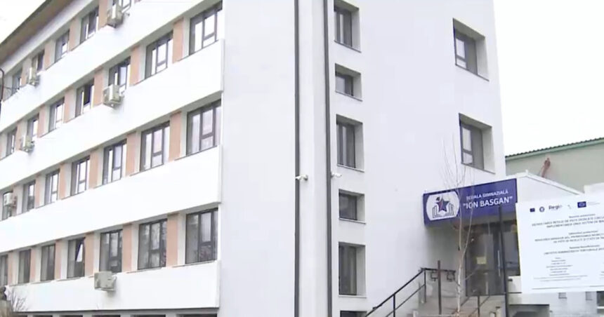 eforturi pentru aducerea acasa a celor 28 de elevi blocati in dubai tatal unui copil nici nu avem ce face daca ne credeti 69a69143ccf91