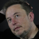 elon musk acuzat in instanta ca a prabusit intentionat actiunile twitter inainte de a cumpara compania 69a8685e7a785