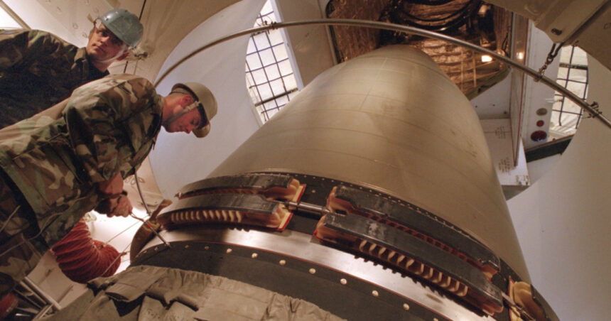 exclusiv diferenta dintre umbrela nucleara a nato si cea franceza propusa de macron comandorul r mateiu explica de ce a aparut neincrederea 69ab23f61039b