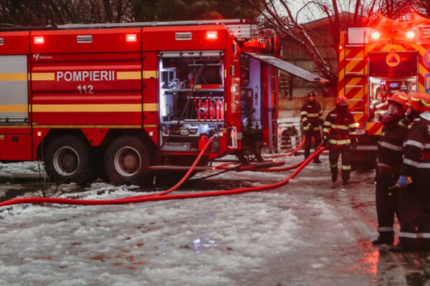 explozie urmata de incendiu in sectorul 6 al capitalei o persoana a murit dupa ce casa in care locuia s a prabusit 69a686ca2da83