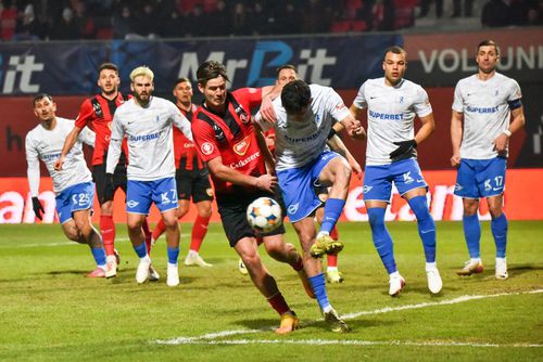 farul a pierdut la miercurea ciuc si a terminat sezonul regulat in genunchi 69abfff14a241