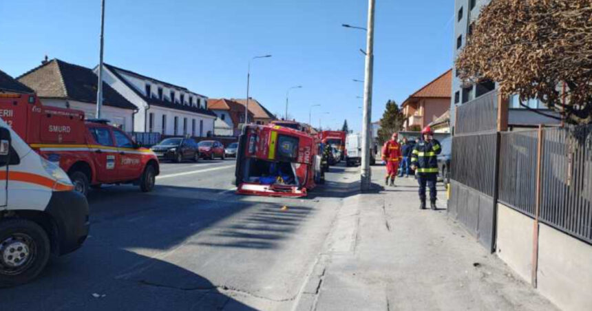foto accident la sibiu intre o ambulanta smurd si un autoturism a fost activat planul rosu de interventie 69ac2ba37c767