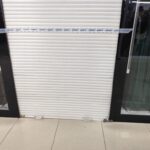 foto horia constantinescu in control la doraly mall magazine sigilate de inspectorii cjpc constanta 69b93fda637ee