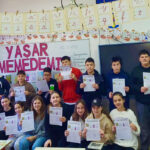 foto udttmr si elevii de etnie tatara au sarbatorit 90 de ani de la nasterea lui yasar memedemin poetul din valu lui traian 69b3be55e7bdd