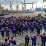 foto video protest spontan la santierul naval mangalia operat de damen shipyards a treia luna de salarii neplatite spun sindicalistii declaratii 69bba05b405b3