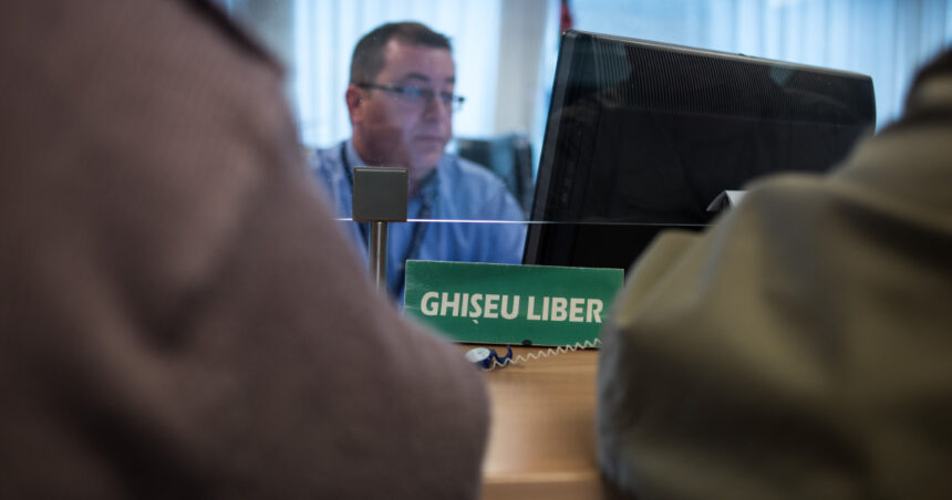 functionarii publici care sunt rezervisti voluntari nu sunt in stare de incompatibilitate proiectul adoptat de senat 69c178941e034