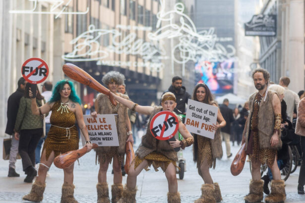 galerie foto blanurile apartin epocii de piatra peta si alte organizatii cer o saptamana a modei la milano fara cruzime fata de animale 69a582ce5dfd0