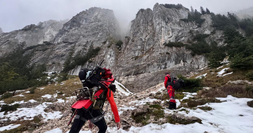 interventii in lant pe munte peste 40 de oameni au fost salvati 17 au ajuns la spital 69b690f5a3063