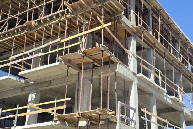 investitie imobiliara cu demolari si puz pe o strada ingusta din apropierea city mall din constanta 69aa131dcfae2