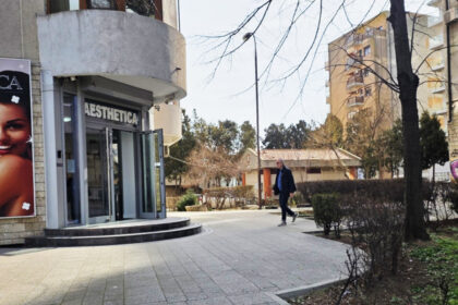 ion cazacu se mentine prin vizite la estetician 69c7daae91952