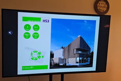 live foto video consilierii locali analizeaza puz ul pentru viitorul tuzla summer village dezvoltat de global records cea mai mare investitie privata din istoria comunei 69c3b701dc8f3