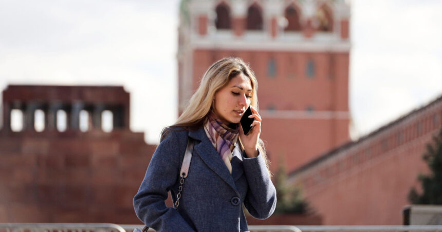 locuitorii din moscova apeleaza la pagere si harti tiparite pe fondul aplicarii de catre rusia a listei albe pentru internet 69b57432a1dbd