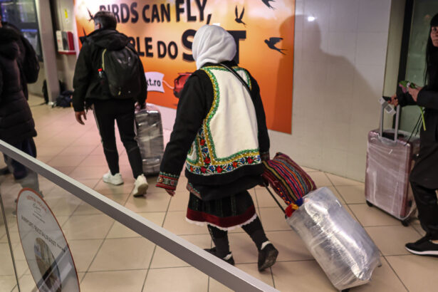 mae 250 de romani au revenit in tara din emiratele arabe unite o a treia cursa a decolat din dubai cu destinatia bucuresti 69a961f49c63f