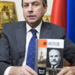 mai multi parlamentari rusi vor face o vizita in sua seful delegatiei e nepotul lui molotov ministrul de externe al lui stalin 69c51f86c683f