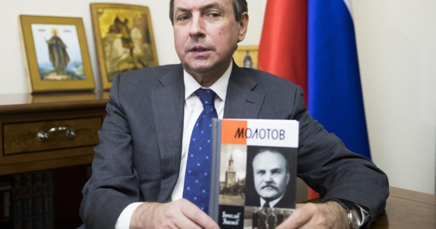 mai multi parlamentari rusi vor face o vizita in sua seful delegatiei e nepotul lui molotov ministrul de externe al lui stalin 69c51f86c683f