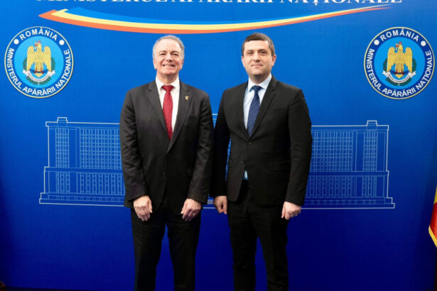 ministrul apararii s a intalnit cu noul ambasador al sua romania este un promotor ferm al parteneriatului strategic cu statele unite 69b45fb264326