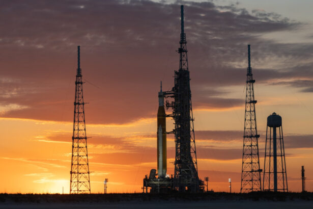 nasa a reparat racheta artemis ii si pregateste lansarea in aprilie patru astronauti vor calatori in jurul lunii 69a91f2b26e5c