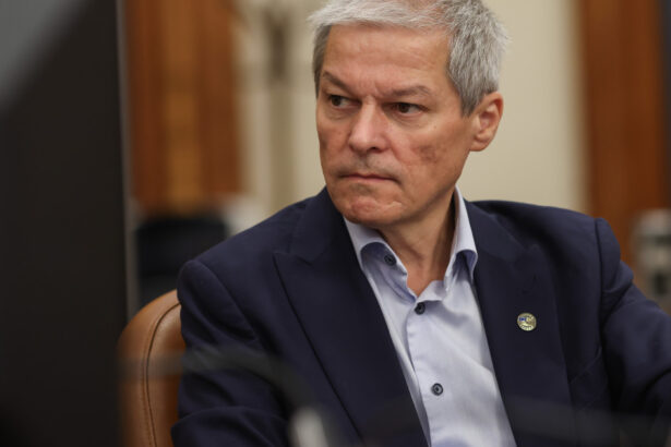 nicusor dan a anuntat ca il propune pe dacian ciolos pentru o functie importanta la nivel international 69c1773c9aa5f