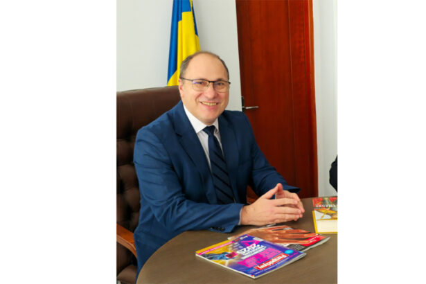 nicusor dan a semnat decretul de numire a lui mihai dimian in functia de ministru al educatiei 69a6cb5285fcb