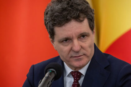 nicusor dan libertatea se pierde repede cand la putere se instaureaza o dictatura avem datoria de a proteja adevarul despre trecut 69aedcc3cfc2d