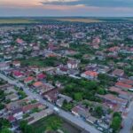 o casa din cumpana si terenul aferent scoase la licitatie intr un dosar de executare silita proprietarul datornic la banca nu si a mai putut achita datoria 69c0bfad8a21e