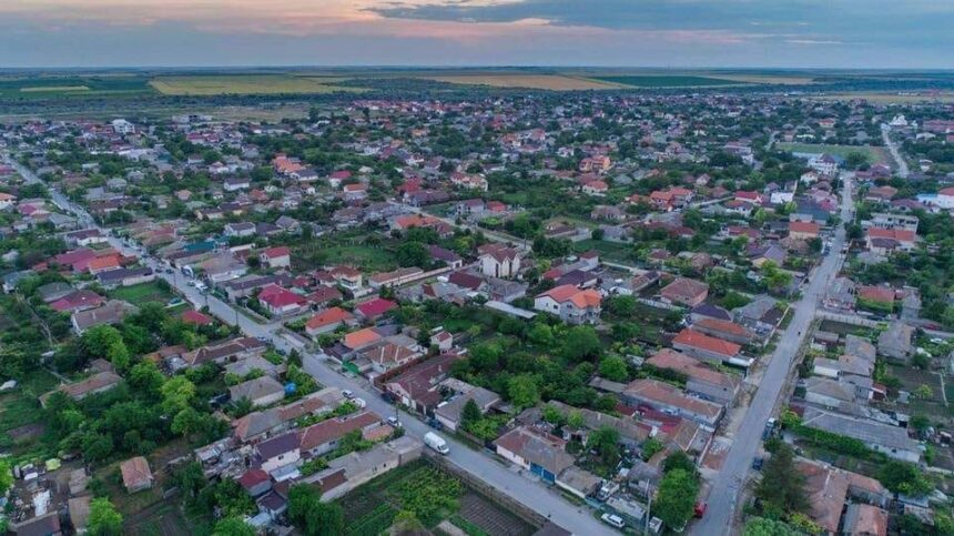 o casa din cumpana si terenul aferent scoase la licitatie intr un dosar de executare silita proprietarul datornic la banca nu si a mai putut achita datoria 69c0bfad8a21e