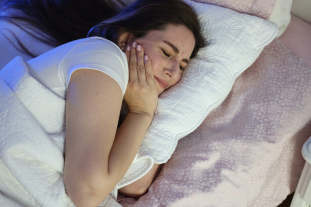 obiceiul din timpul somnului care poate distruge dantura medicii avertizeaza provoaca dureri de cap si zgomote la nivelul urechii 69a3e73ed62fa