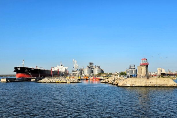 oficial capitalul social al companiei care administreaza portul constanta majorat cu 5523 de milioane de euro vezi aici hotararea adoptata de actionari 69cbe65f18258