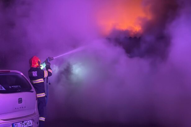 pericol public un individ din mangalia s a imbatat si si a dat foc la casa amenintand vecinii sa ardeti toti 69b3e50fdf556