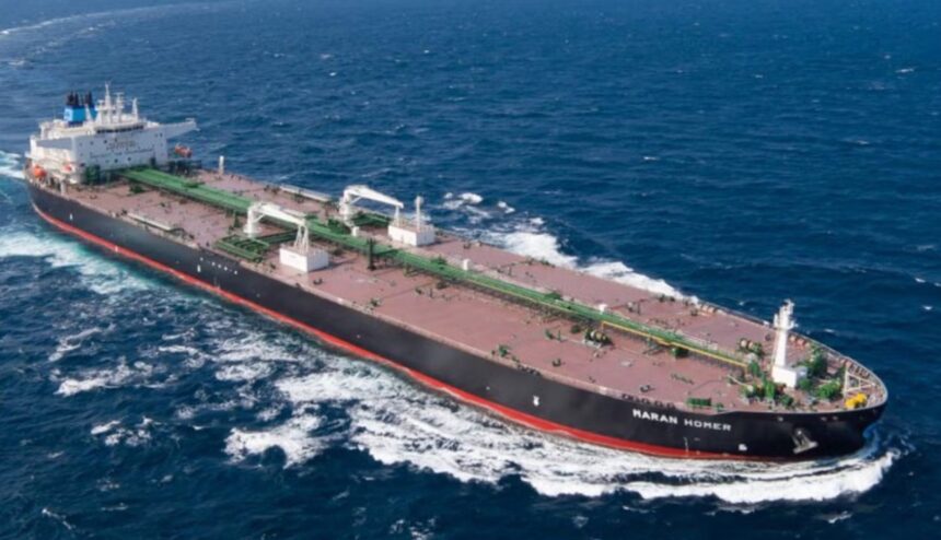 petrolier grec cu un roman la bord lovit in marea neagra aproape de un port rusesc 69b58e6e9f617